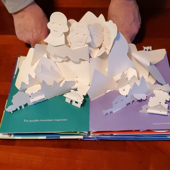 America POP UP Book 10x8 - Picture 7 of 16